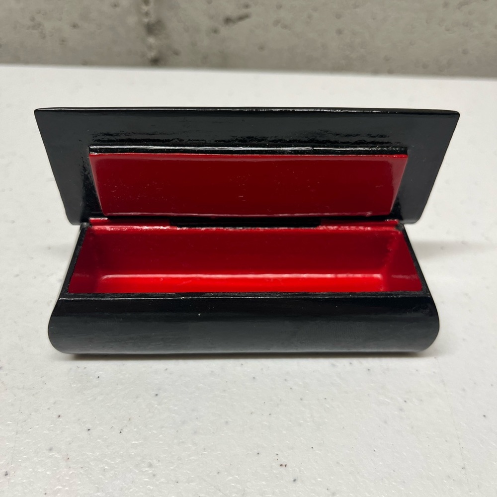 Lacquer Box - Picture 2 of 5